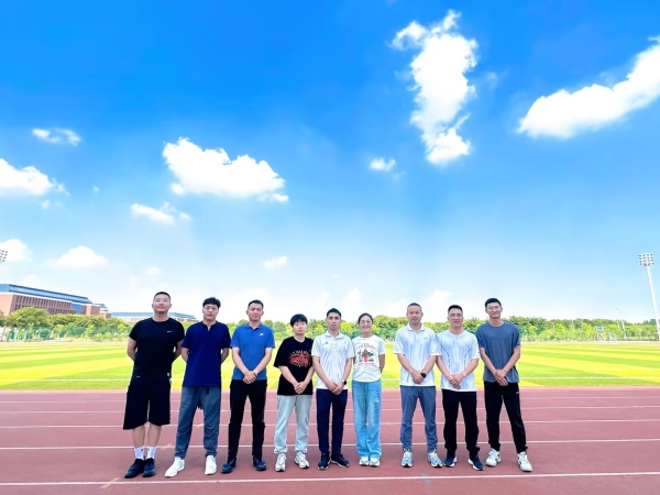 8f245f3e-dceb-409b-bfa7-eca6b3441cd5.jpg